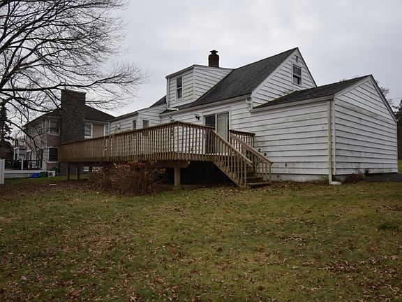 4th image of 12 Brown Dr