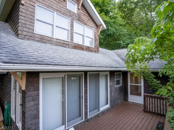 118 Lakeside Dr, Liberty Twp., NJ 07823