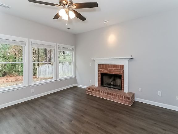 5th image of 7029 Surrey Dr