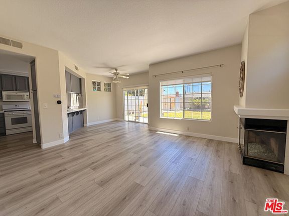 4th image of 11536 Edinger Ave