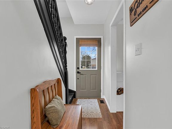 4th image of 248 Romeo St S