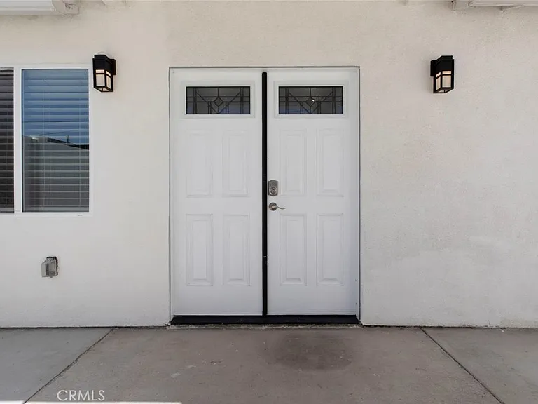 8209 Bellingham Ave — Photo 3