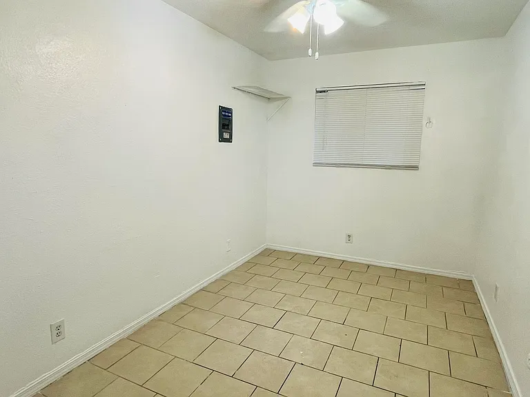 8200 Copper Ave NE #A — Photo 31