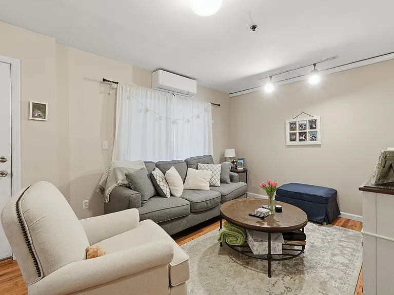 409 Adams St #6 — Photo 3