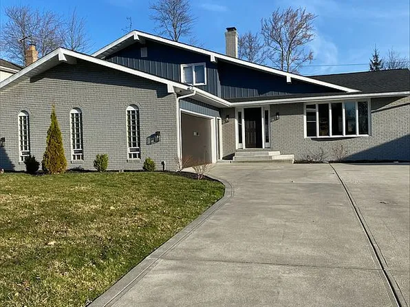 6677 Renwood Rd, Independence, OH 44131
