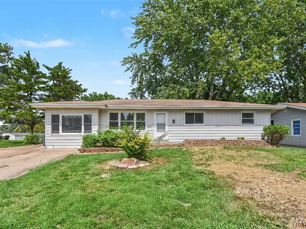 1405 Del Rey Dr, Florissant, MO 63031