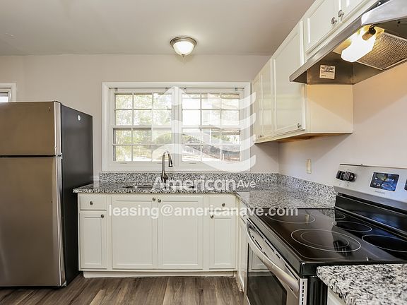 5th image of 3932 Scott Dr