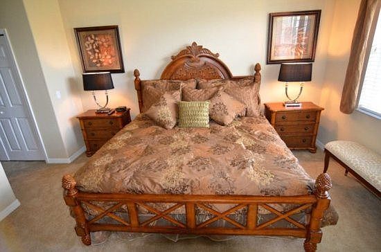 OW3C2839OD-king-master-bedroom
