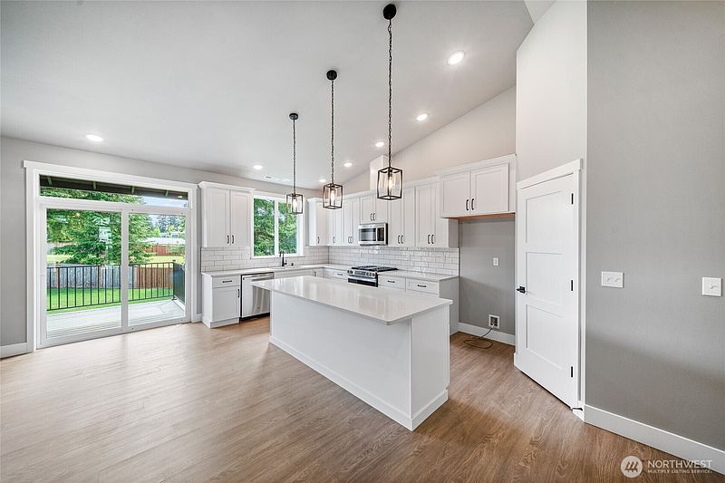 4th image of 103 Sequoia Lane