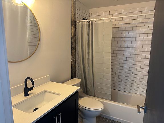 2nd image of 2645 Madison Ave #3