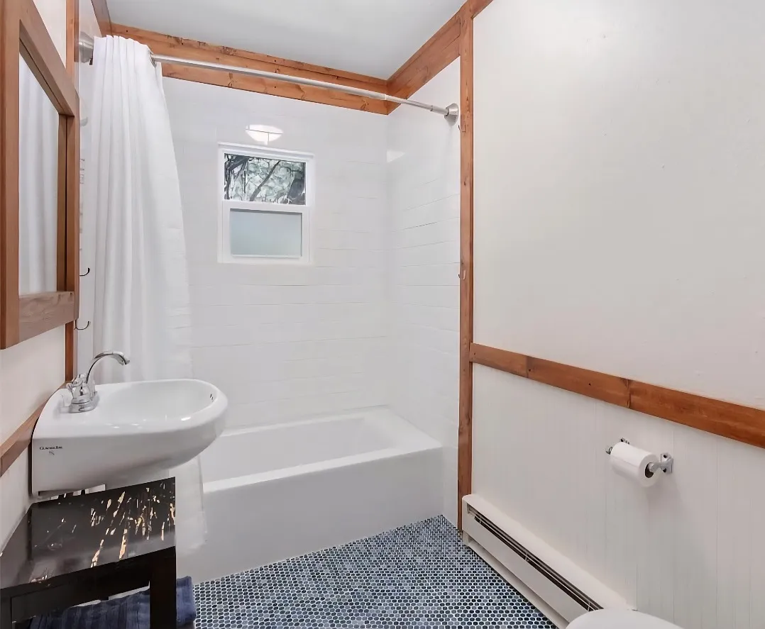 1 bed, 2310 sqft, $1,500 — Photo 2