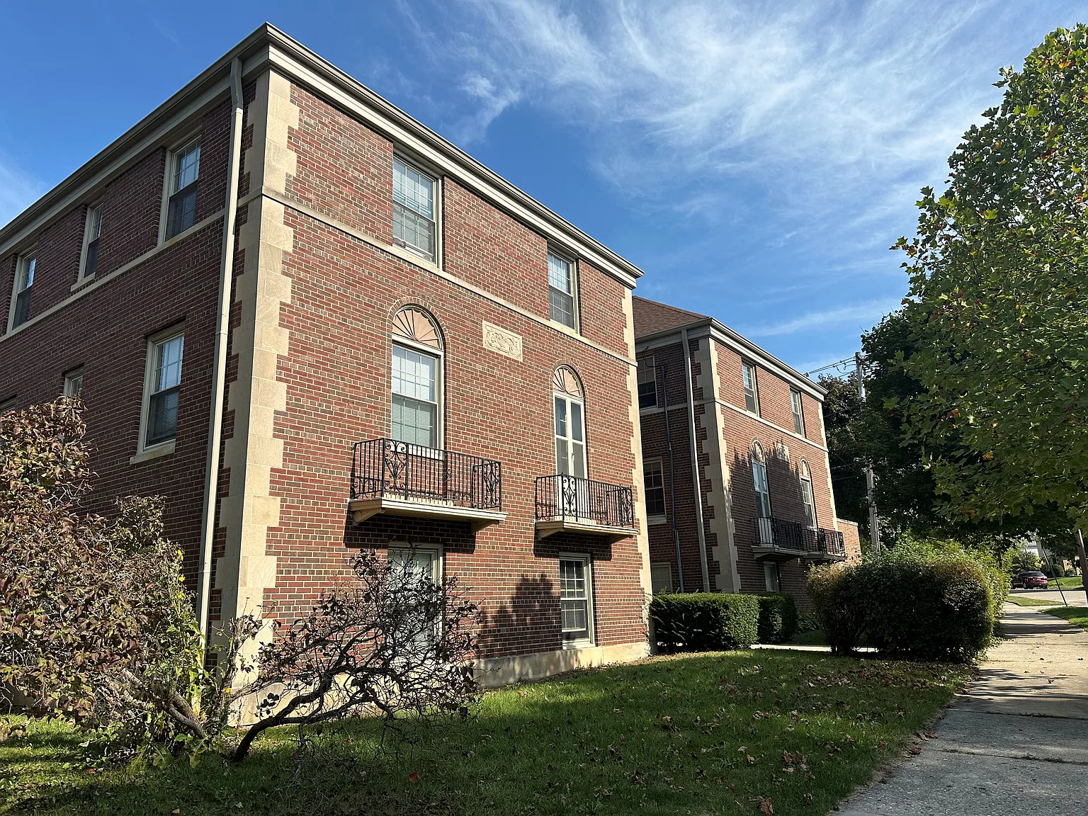 2 bed, $1,495 — Photo 1