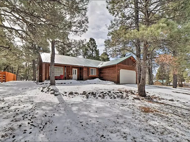 89 Redwood Dr — Photo 1