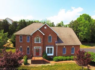 1930 Cascades Rd, Blacksburg, VA 24060