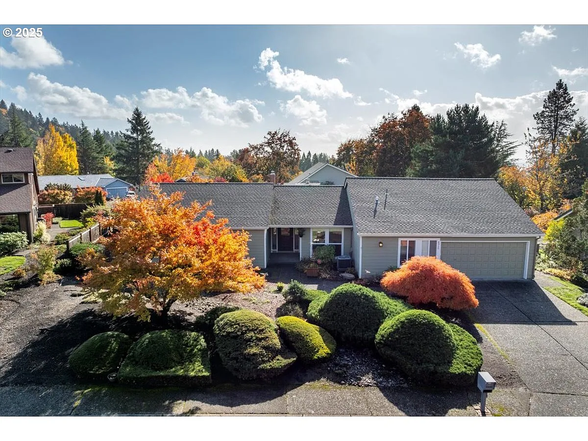 8930 NW Sherry Ct photo 1