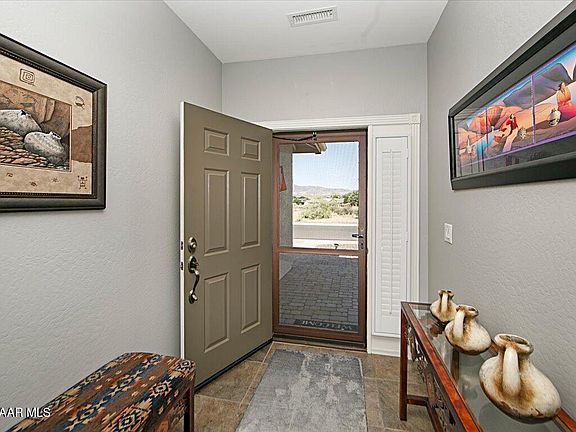 3rd image of 616 N Magdalena St
