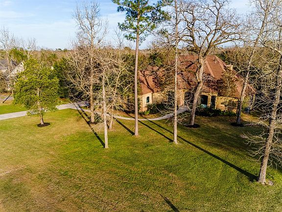 5th image of 8413 Prince Charles Ct
