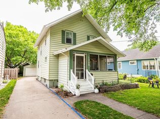 1328 6th St S, Fargo, ND 58103