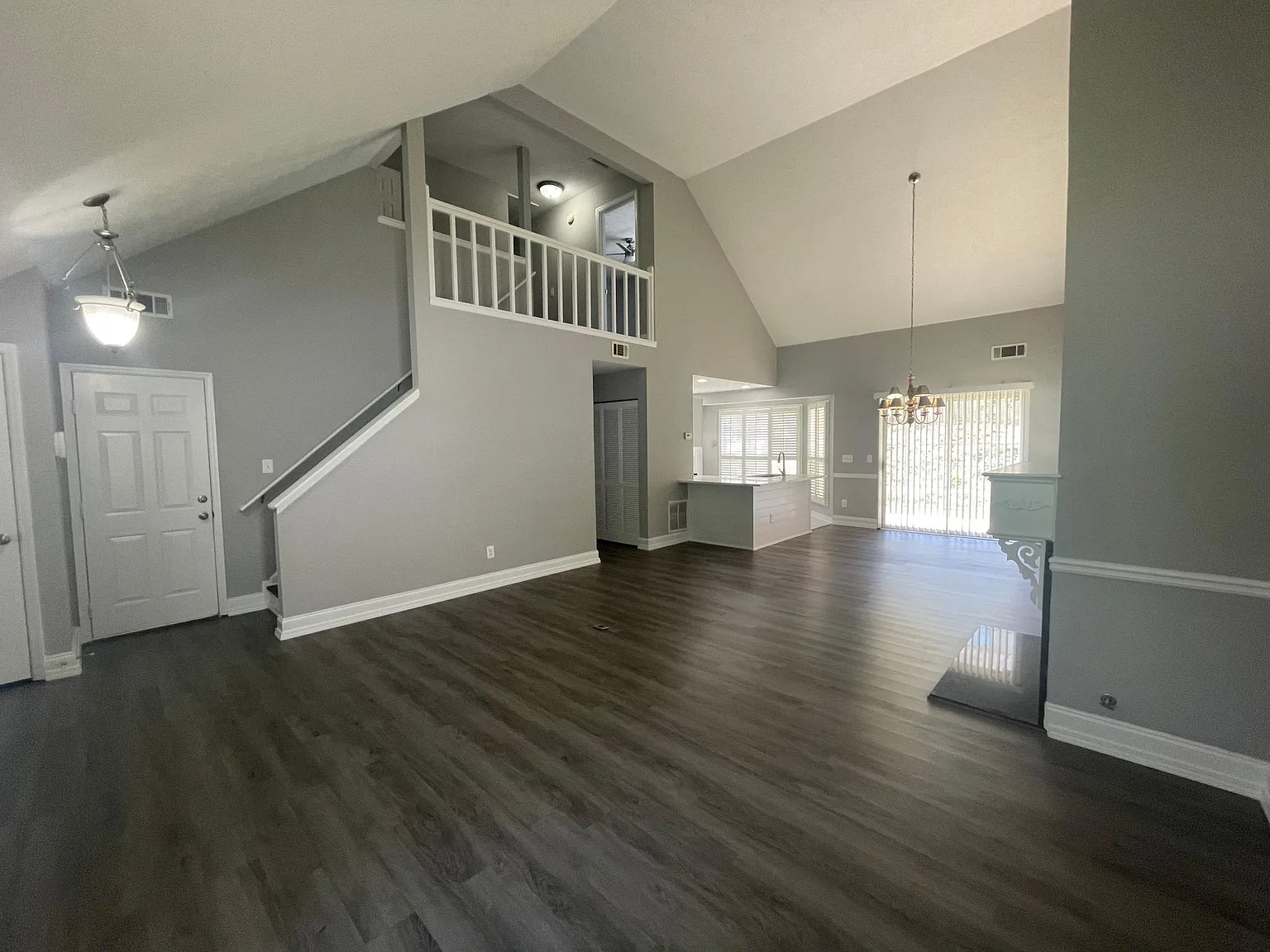 4 bed, 1847 sqft, $2,450 — Photo 3