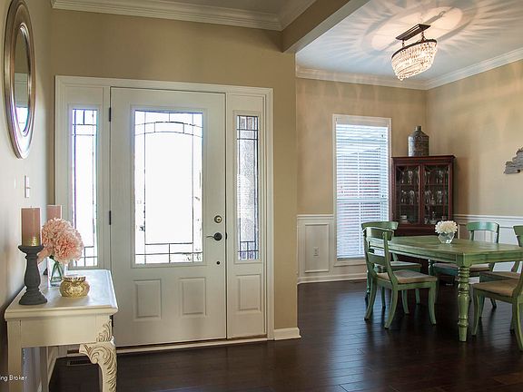 4th image of 152 Blossom Cir