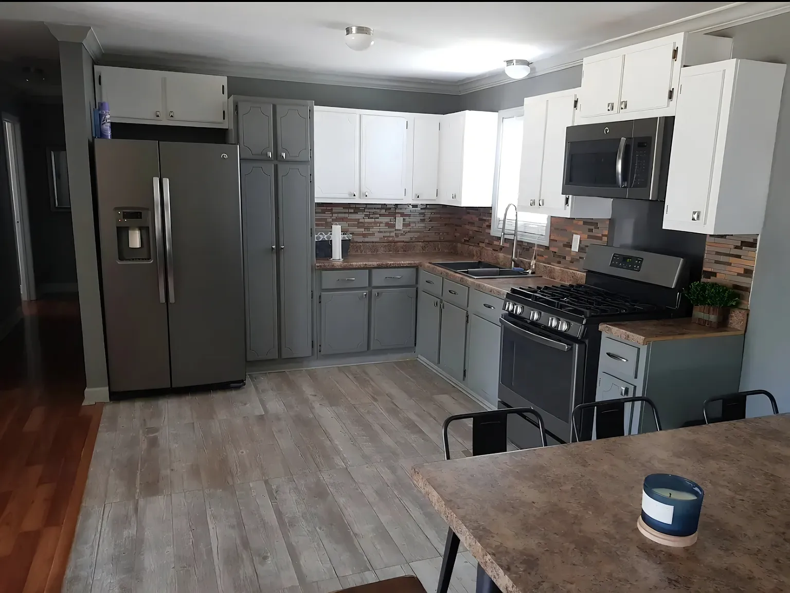 204 Kennedy Dr — Photo 3