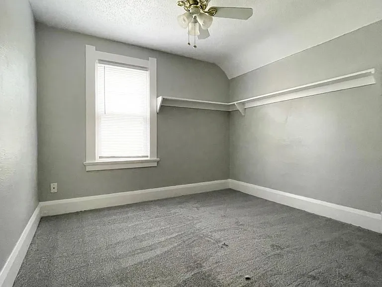 581 Colima Dr — Photo 6