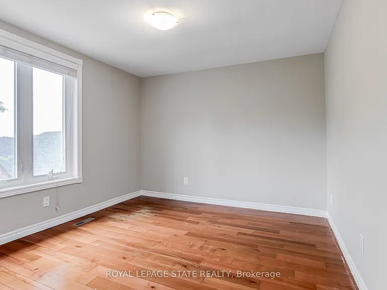 931 Southcote Rd — Photo 38