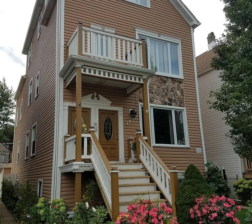 1st image of 2977 N Lawndale Ave Unit 3