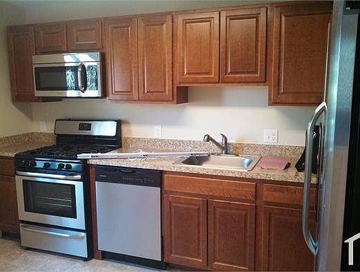 2nd image of 19315 Club House Rd #202