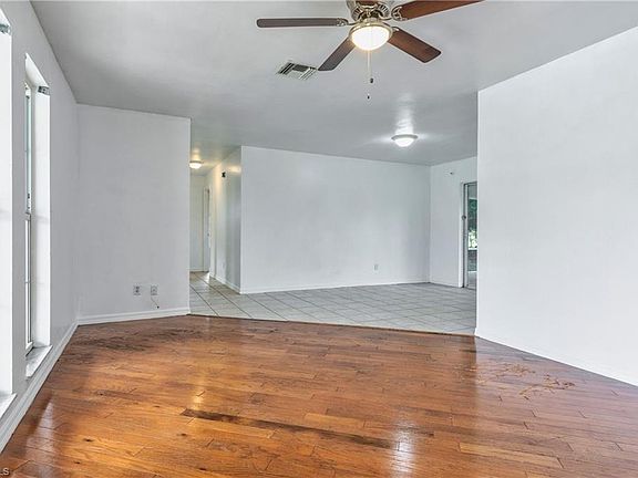 2nd image of 126 NE 9th Ct