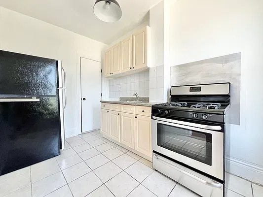 Rented by Keller Williams NYC | media 8