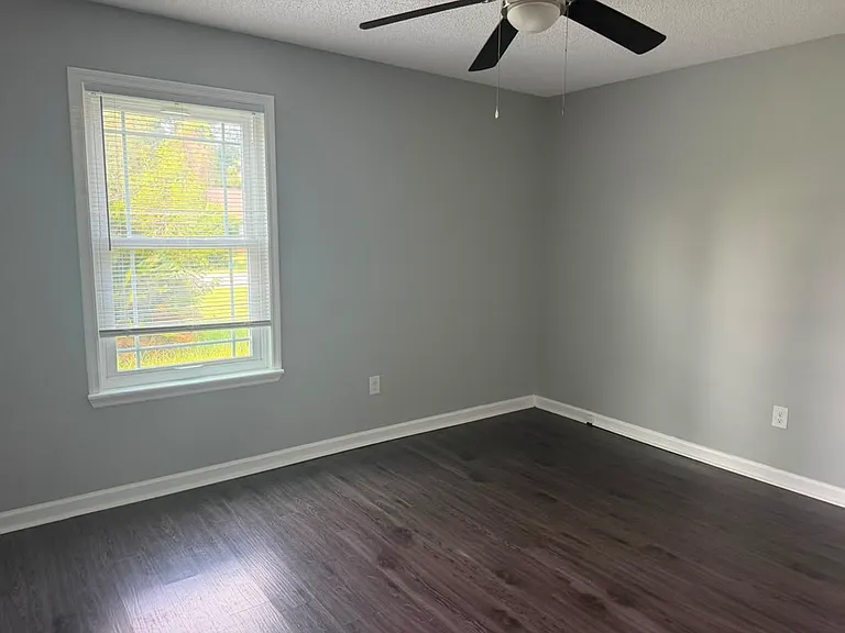 721 Kadi Ln — Photo 7
