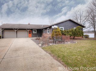 7789 Canary Ln, Jenison, MI 49428