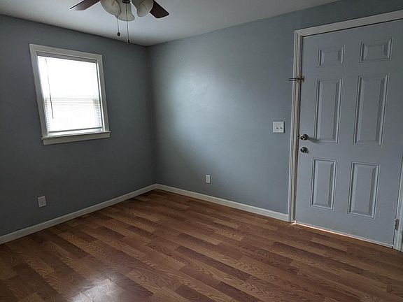 3rd image of 2711 5th Ave APT C