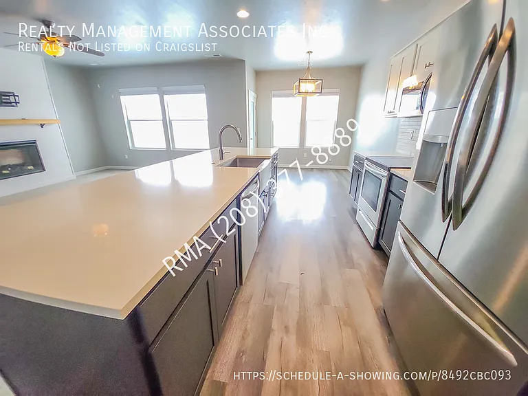 11310 W Flute St — Photo 8
