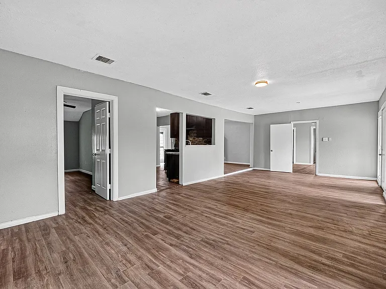 4118 Sunflower St — Photo 8