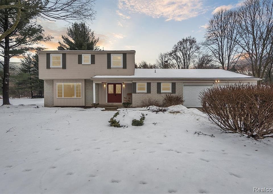 10833 Hibner Rd, Hartland, MI 48353 Zillow