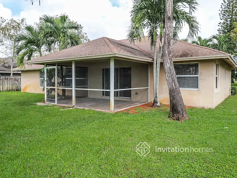 1891 Tulip Ln — Photo 18