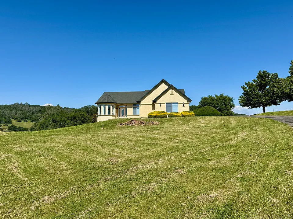 6255 Peacock Way