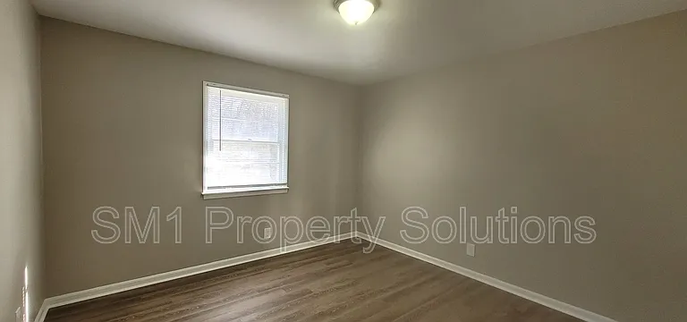 1417 Ardmore Dr #D — Photo 9