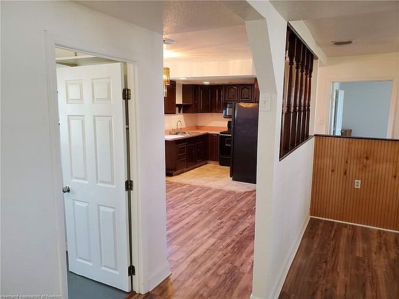 4th image of 601 Spruce Ave