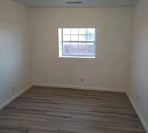 3rd image of 300 N 14th St
