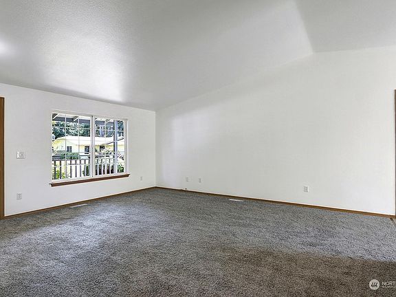 4th image of 416 Tiger Lane