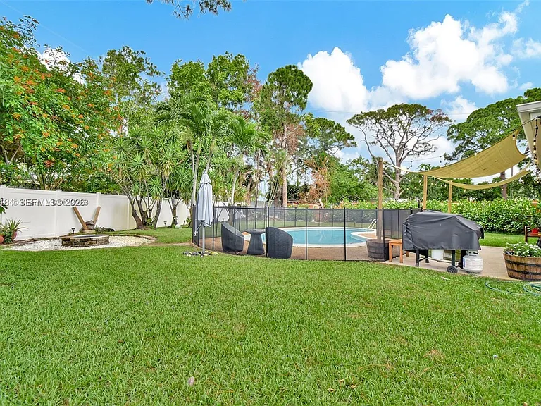 2217 SW 1st Ct — Photo 42