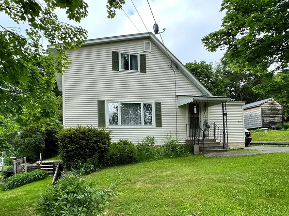 11 Barton Street, Presque Isle, ME 04769