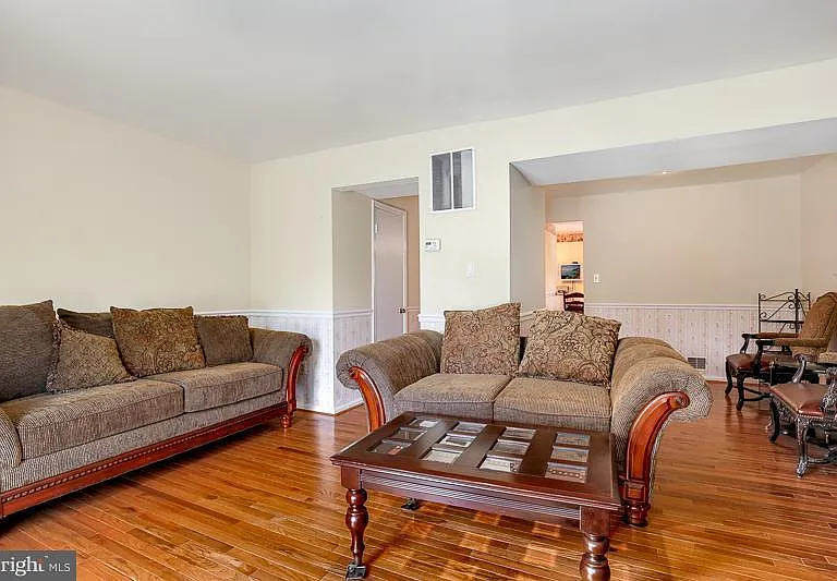 5217 Harbor Court Dr — Photo 6