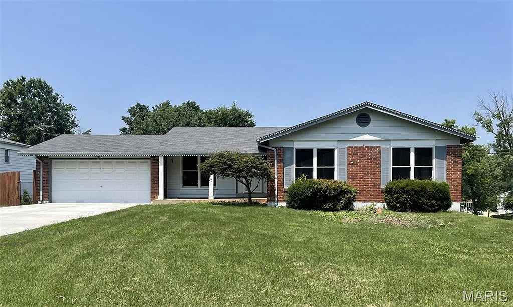 1109 Brittany Pkwy photo 1