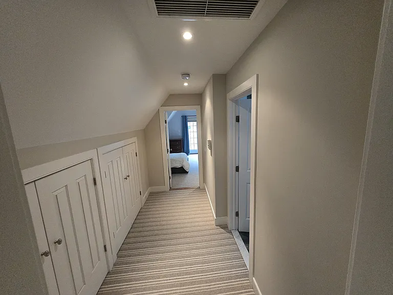 48 Jessup Ave — Photo 12