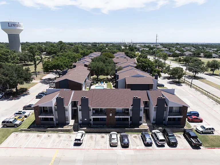 Oak Tree Village — Photo 56