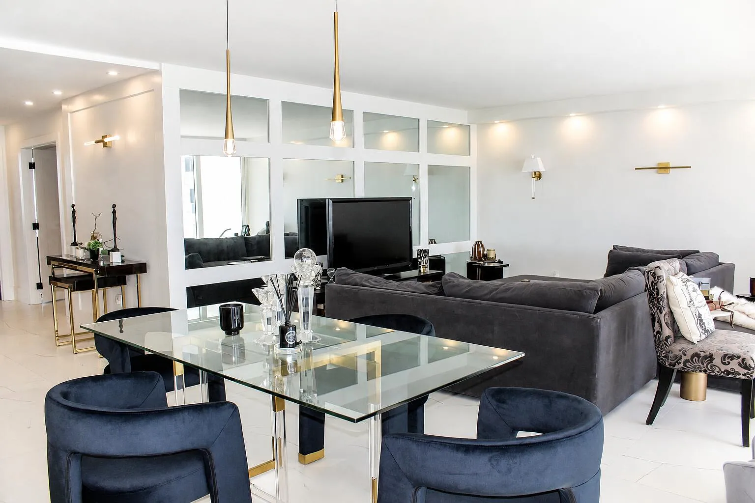 2 bed, 2.0 bath, 1450 sqft, $7,500 — Photo 4